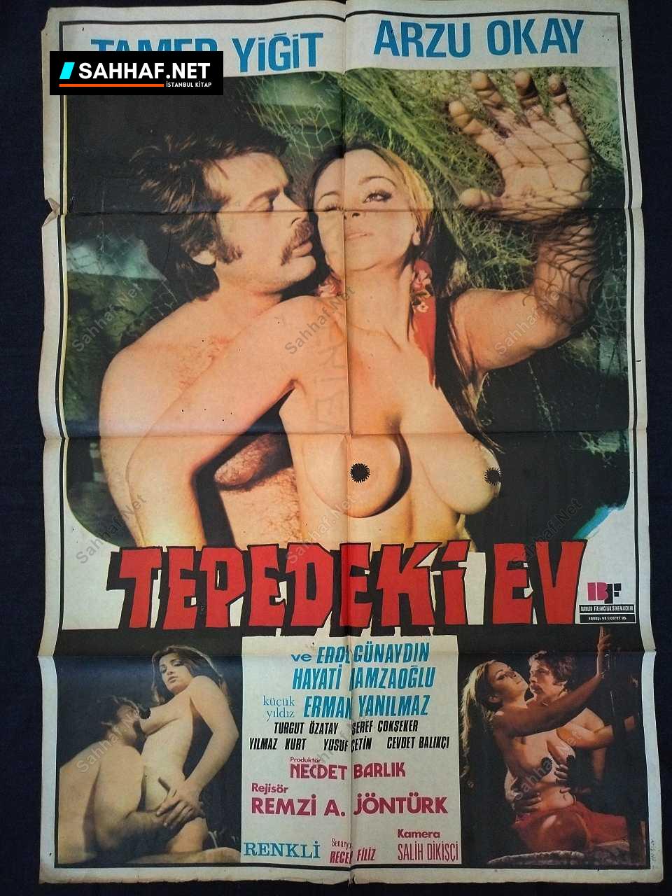 TEPEDEKİ EV - Sinema Afişi 1 TEPEDEKİ EV - Sinema Afişi