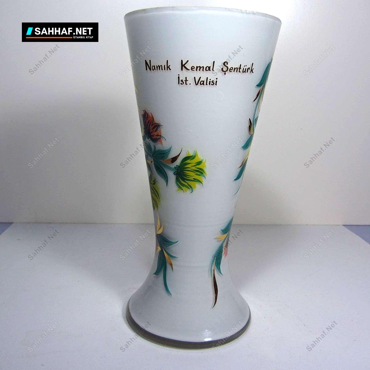 n1353 istanbul valisi kemal senturk hediyesi vazo nadir obje