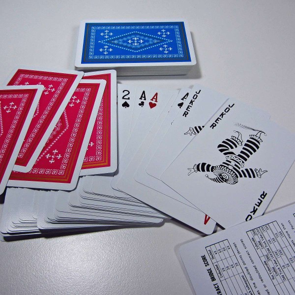 2 Takım Plastik Oyun Kağıdı - Sahhaf.Net