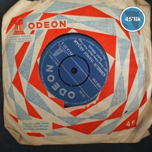 SUZAN GÖKTÜRK - Hayran Olurum Aşkı Bilene - Kim Bilir Hangi Akşam - 45lik Plak