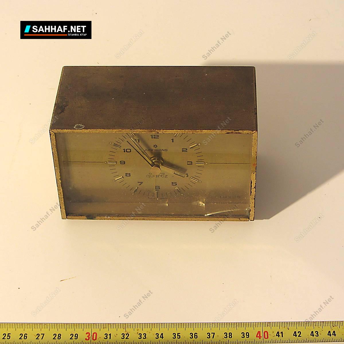 Pirinç Masa Saati 1 Pirinç Masa Saati