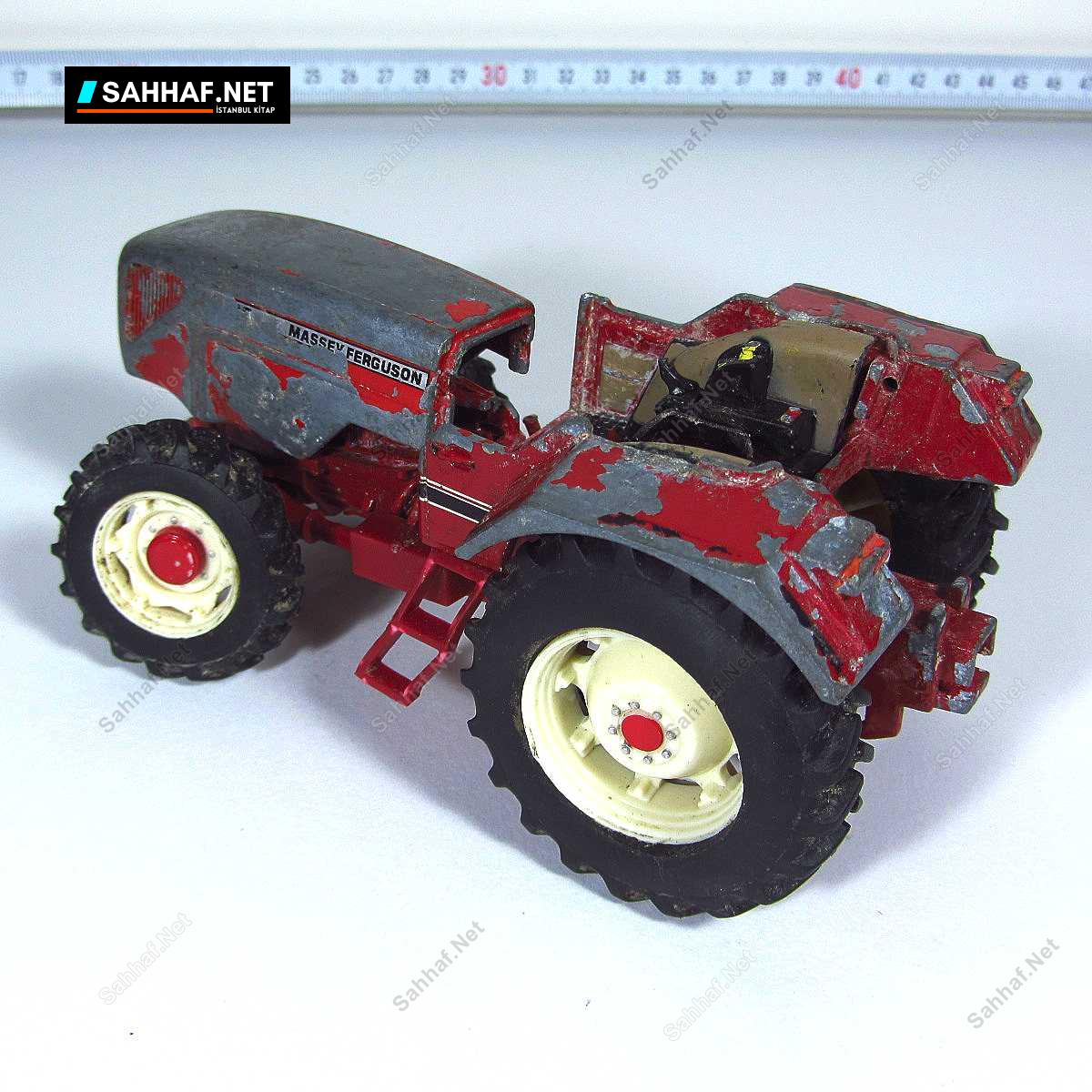 Eski Oyuncak Traktör 2 Eski Oyuncak Traktör - Görsel 2