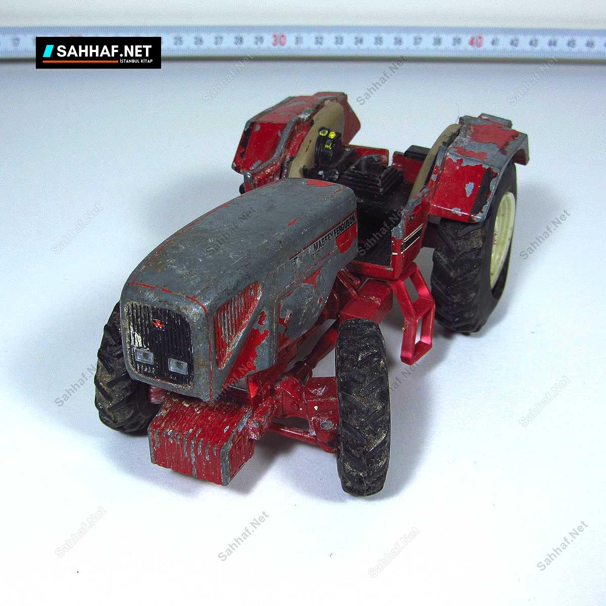 Eski Oyuncak Traktör 3 Eski Oyuncak Traktör - Görsel 3