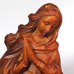 Ahşap Meryem Heykeli