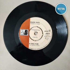BLACK CATS - A Chili Pum - Marcella - 45lik Plak