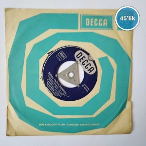 CATERINA VALENTE - Lıebe Kommt Und Lıebe Geht - Tschau Tschau Bambina - 45lik Plak