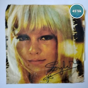 SYLVIA VARTAN - La Maritza - Un Ptit Peu Beaucoup - 45lik Plak